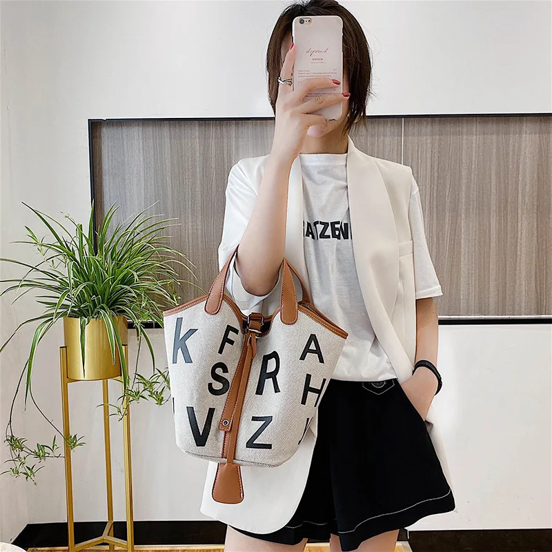 

PUOU 2022 Letter Print Large Capicity Bucket Bag for Women Soft Cowhide Large Handbag Casual Fashion New Design Handbag