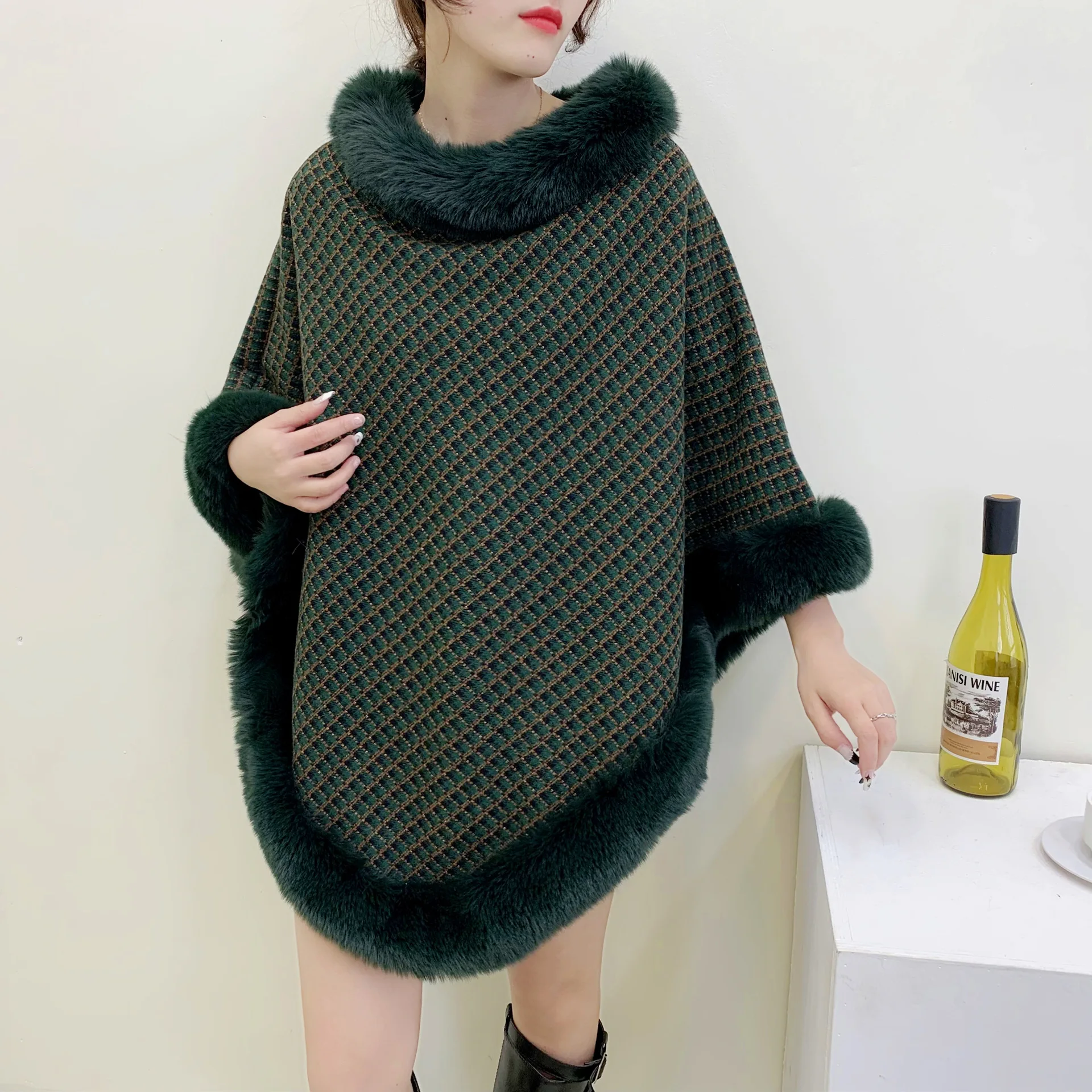 

High Quality Women's Winter Coats Stripe Cloak Large Size Capes Knitting Poncho 2022 New Shawl Fashion Fur Collar Wraps Flocking