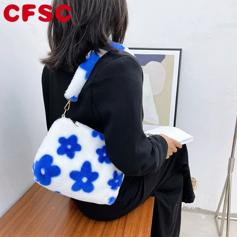 

Женская сумка через плечо с цветочным принтом, новинка 2021, зимние мягкие плюшевые сумки под подмышки, женские маленькие пушистые сумки, иску...