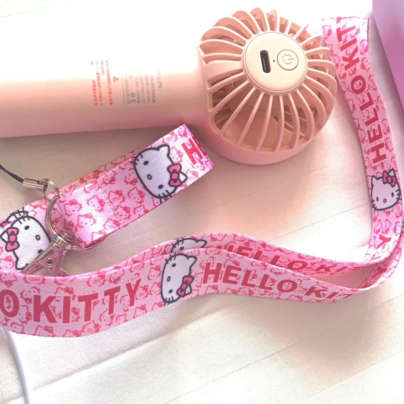 

Hello Kitty Mobile Phone Lanyard Cute Cartoon Mobile Phone Accessories Girl Key Work Permit Hand-held Fan Universal Lanyard 2PCS