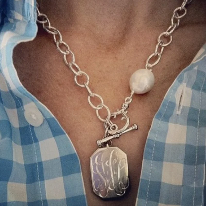 

Faux Pearl Necklace for Women Metal Titanium Steel Thick Chain Fashion Jewelry Geometric Personality Pendant Wild Clavicle Chain