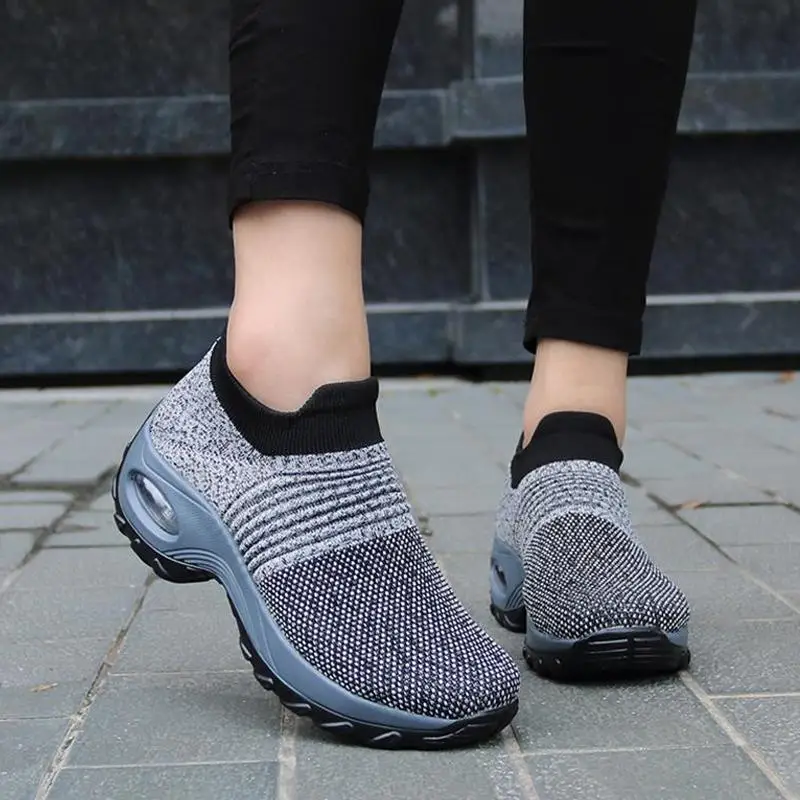 

Women Shoes Sneakers Running Shoes New Mesh Breathable Mix Colors Platform Slip-On Female Sports Shoes female