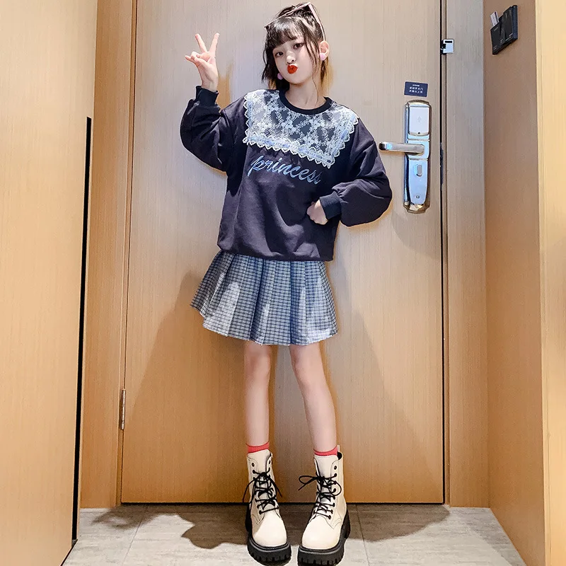 

Кружевной свитер для девочек, короткая юбка, комплект из двух предметов, новинка 2022, осенний аксессуар в западном стиле для девочек