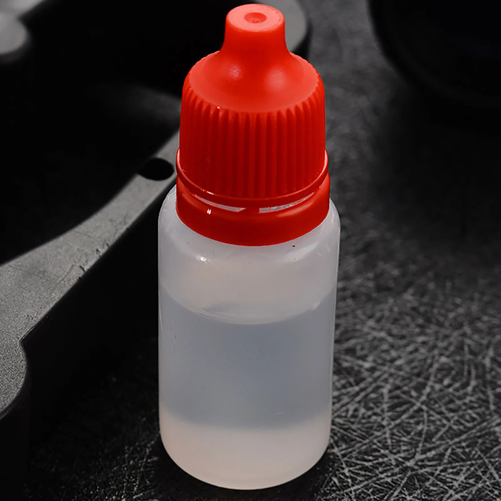 

Лезвие, антикоррозийное масло, прочное антикоррозийное смазочное масло для лезвия, устойчивое к коррозии и антикоррозийное масло для сохра...