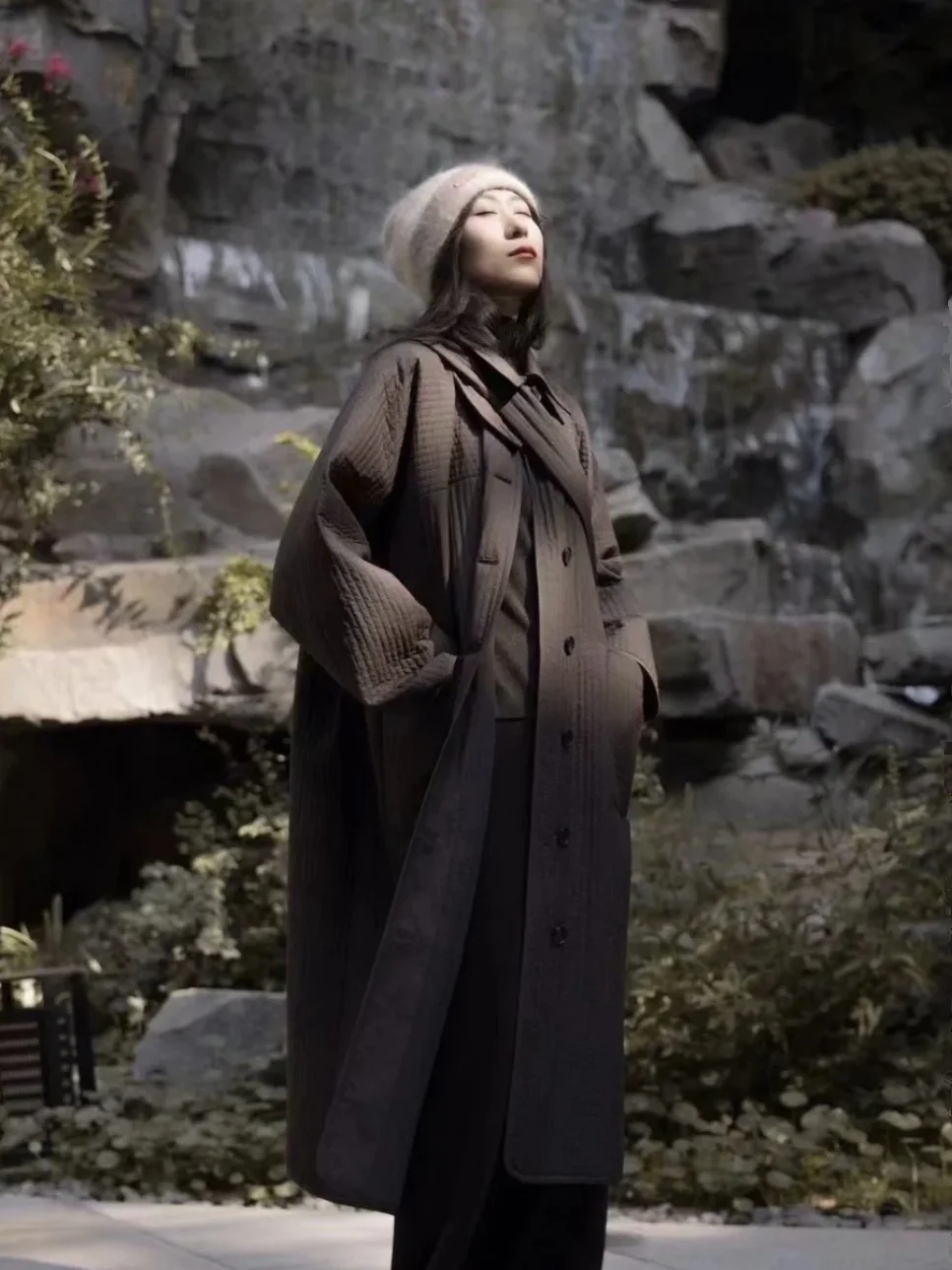 He 2024 осенне-зимнее новое свободное однобортное длинное пуховое пальто из