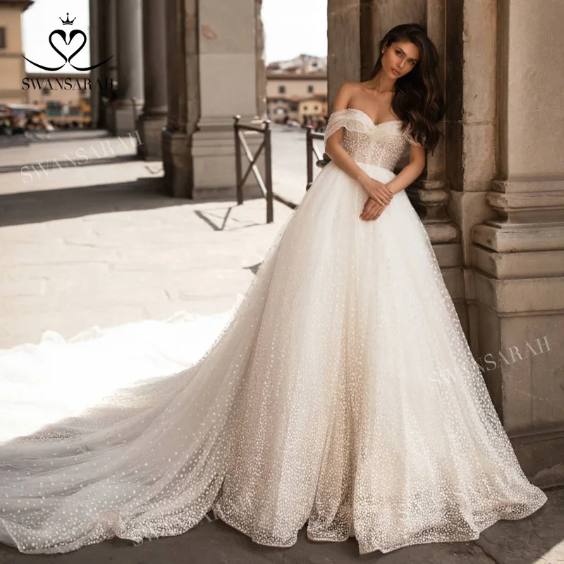 Романтическое бальное платье свадебное 2024 милое с жемчугом и открытыми плечами