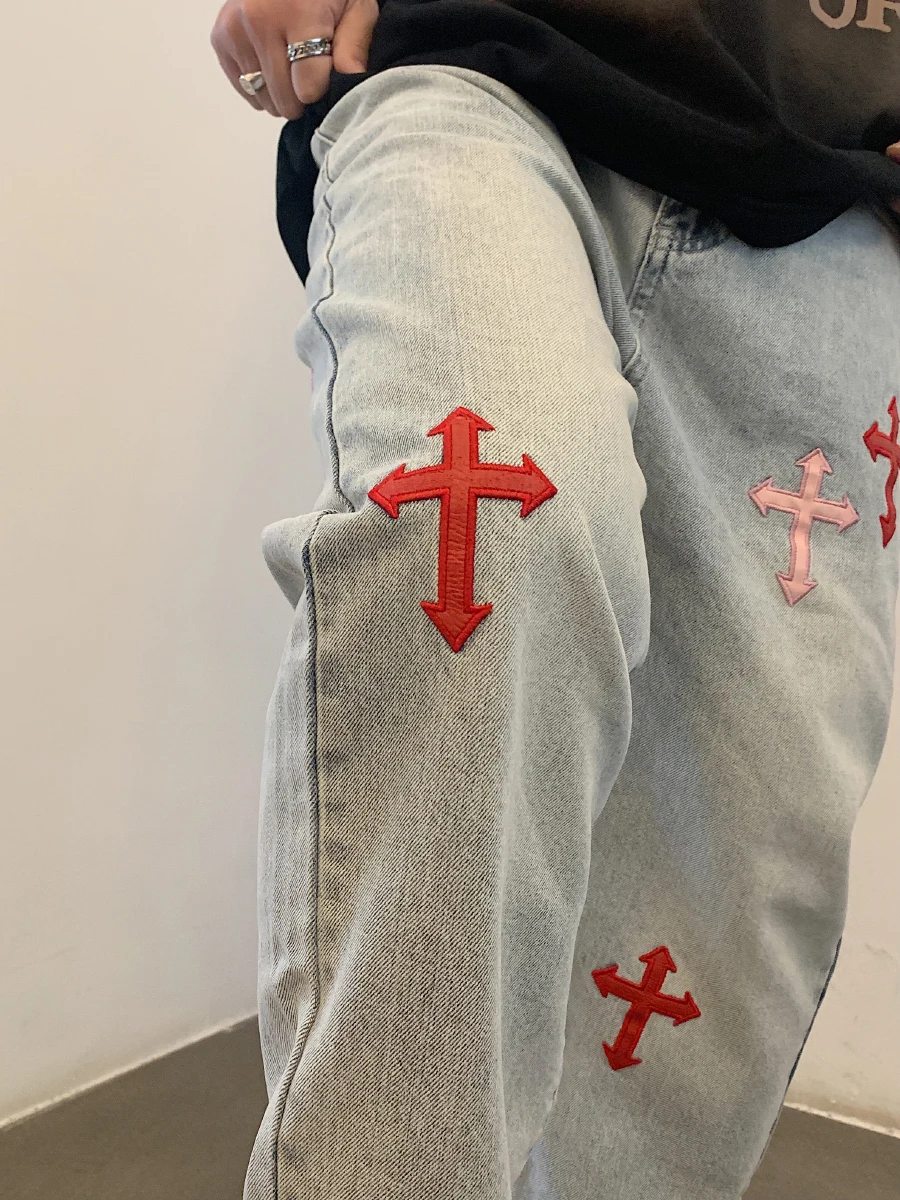 Men's Jeans Four Seasons Cross Patch Leather Embroidery High Street Trend Design Loose Straight Ninth Pants Ins Hot Sale JEANS