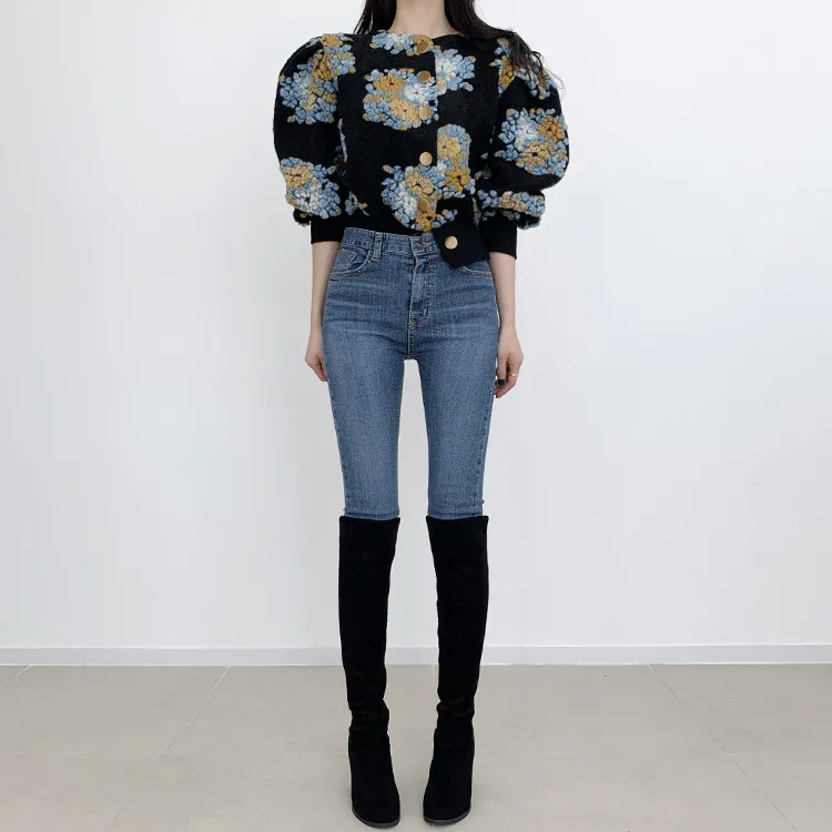 2022 Winter Fashion Women's Round Neck Retro Three-dimensional Flower Single-breasted Lantern Sleeve Waist Short Coat