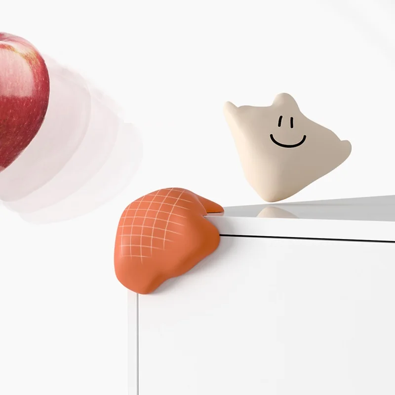 Рисунок 6 - защитные уголки для мебели