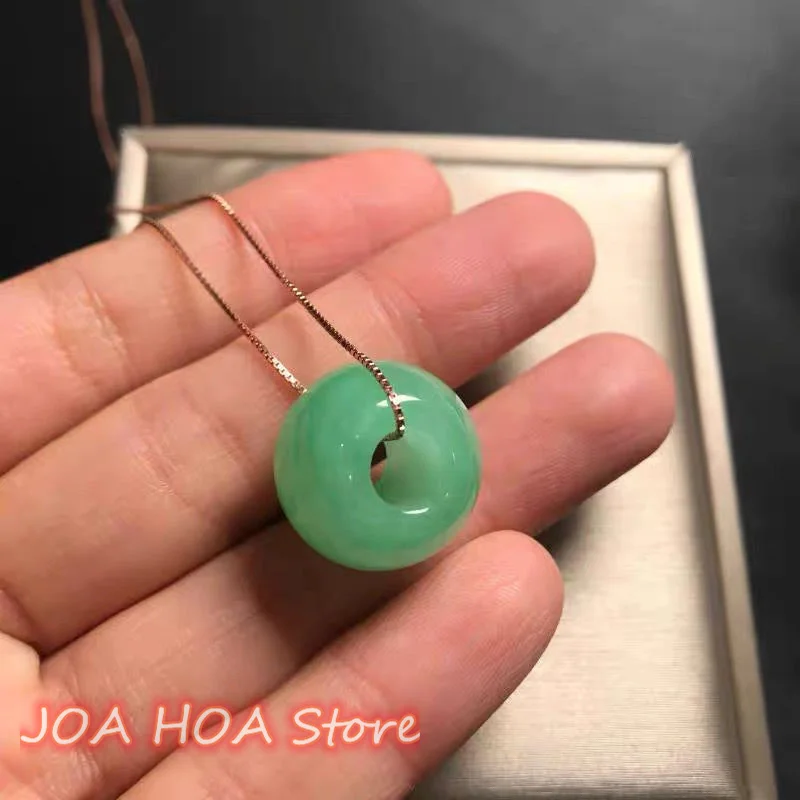 

Emerald Light Green Natural A Goods Jadeite Hand-carved Jade Pendant Additional Necklace Chain Boutique Jewelry
