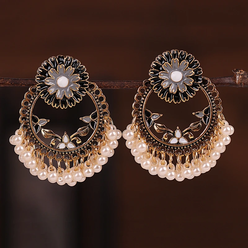 

Vintage Flower Shaped Bohemian Style Stud Earrings For Women Bridal Wedding Engagement Jewelry Banquet Party Gift
