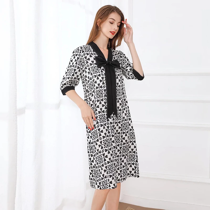 

MIUXIMAO 2022 High Quality Spring&Summer Elegant Dress Short Sleeve V-Neck Bow Print Fashion Knee-Length Dress Women Vestides