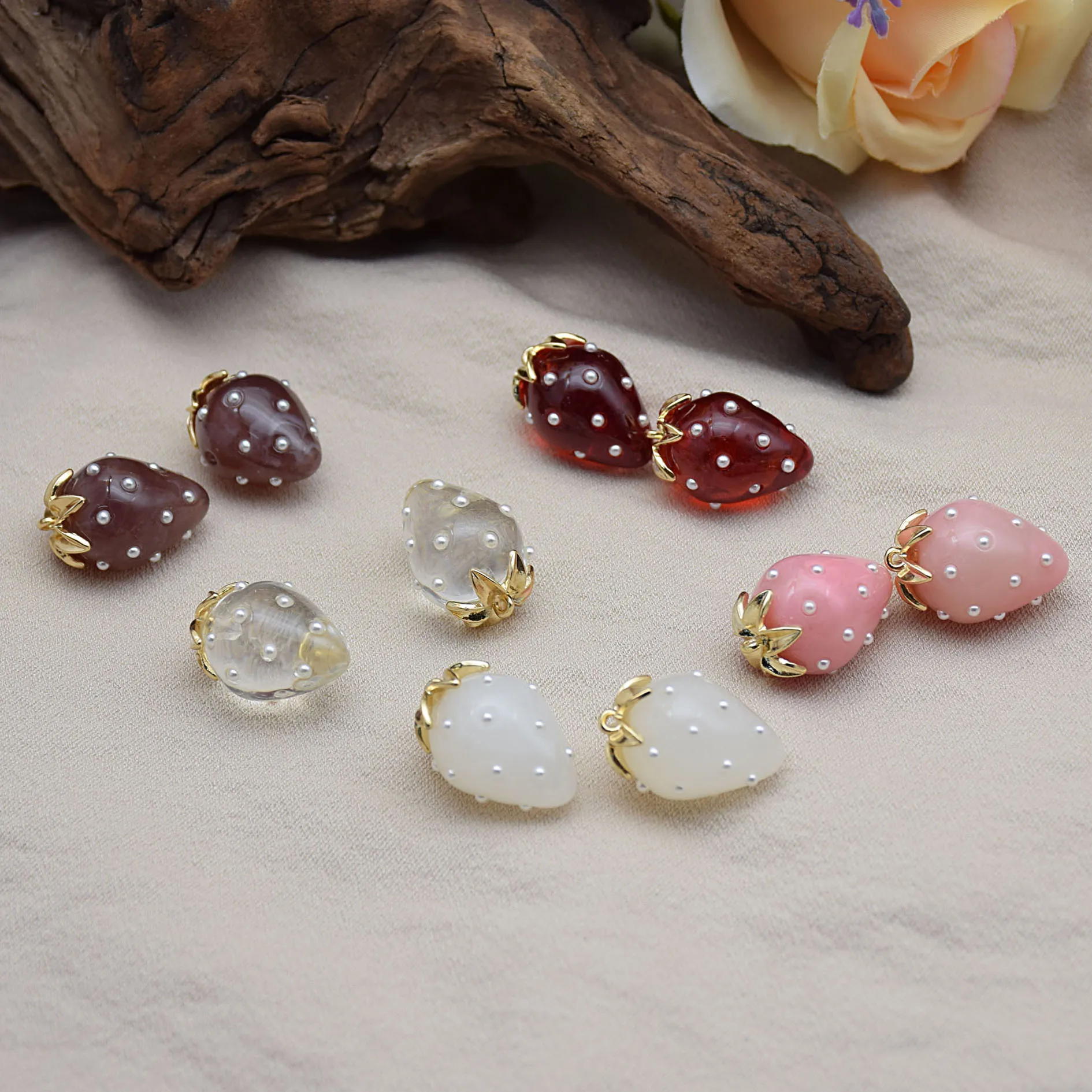 

10pcs/lot Resin Simulation Strawberry Cherry Fruit Pendant Charms For DIY Fashion Jewelry Making Finding Accessories