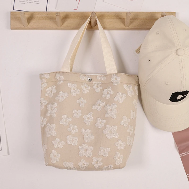 

3D Floral Relief Jacquard Lace Mini Shopping Bag for Women Fashion Mobile Phone Bag Lady Purse Small Casual Handbag 2023