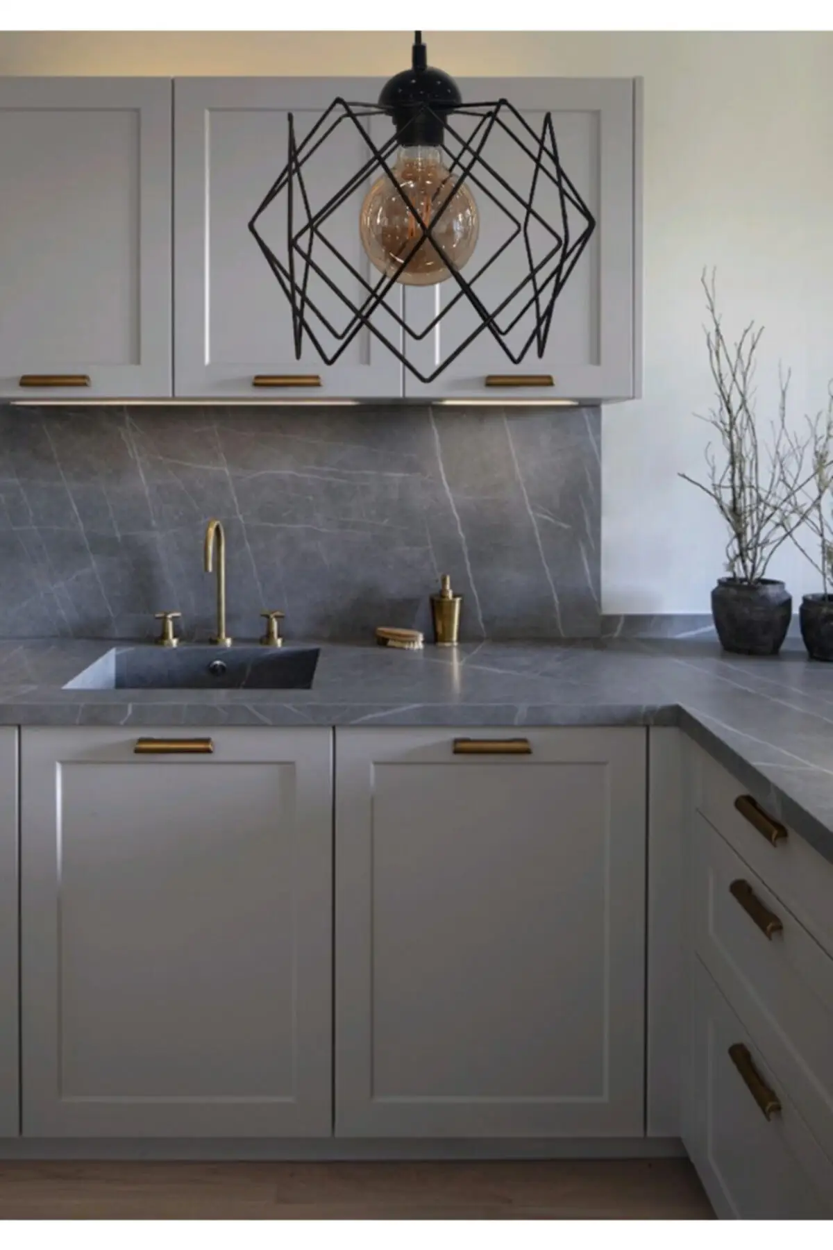 Черная очень квадратная Одиночная подвесная люстра (без стекла)|Люстры| |