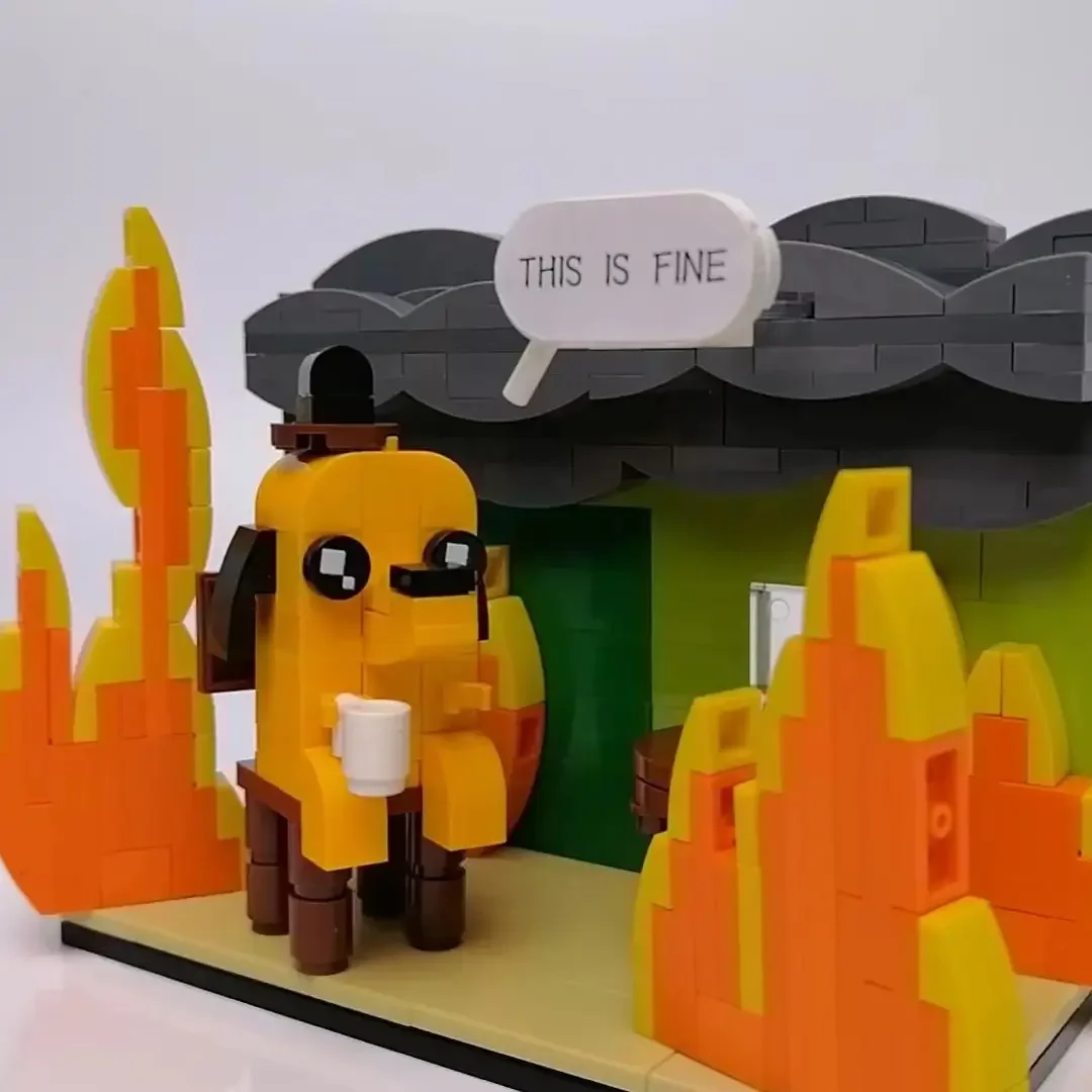 299 Шт. MOC This Is Fine Dog Набор Строительных Блоков Мультяшные Пожарные Мемы Игрушка
