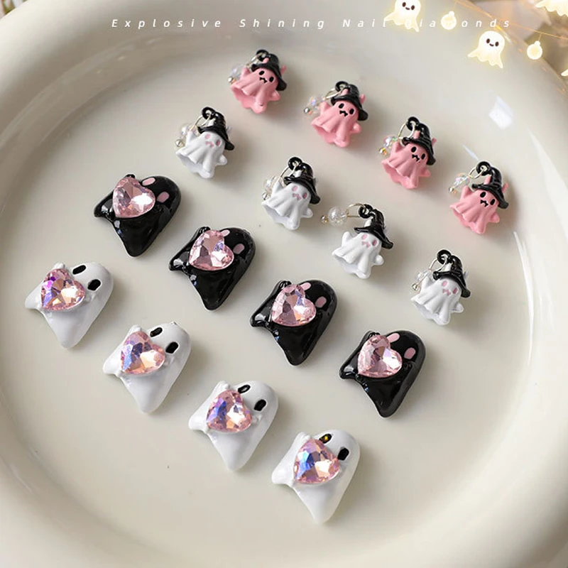 

2pcs Хэллоуин Смешные шарниры для ногтей украшения 3D Сердце Хрустальные Стразы Симпатичные призрак Глава ногтя