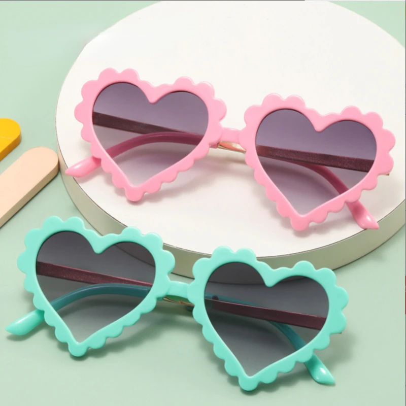 

Heart Love Shaped Sunglasses for Children Boys Girls UV 400 Eye Protection Sunglassese Outdoor Beach Cute Eyewear for Kids