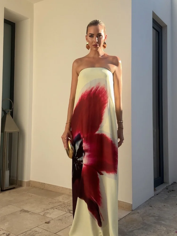 Женское длинное платье без бретелек с открытыми плечами и принтом