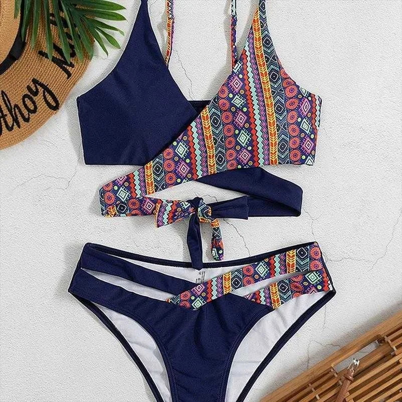 Рисунок 3 - Женское бикини с двумя плечами