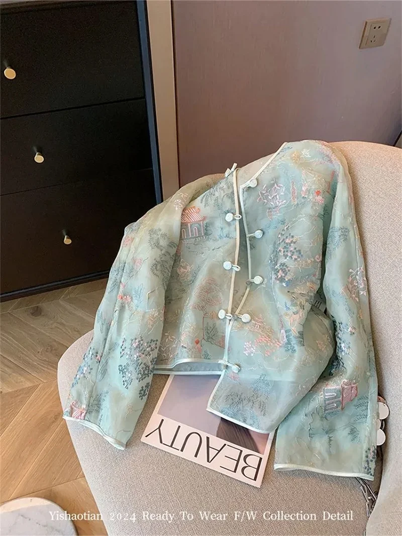 Женская куртка с вышивкой в китайском стиле