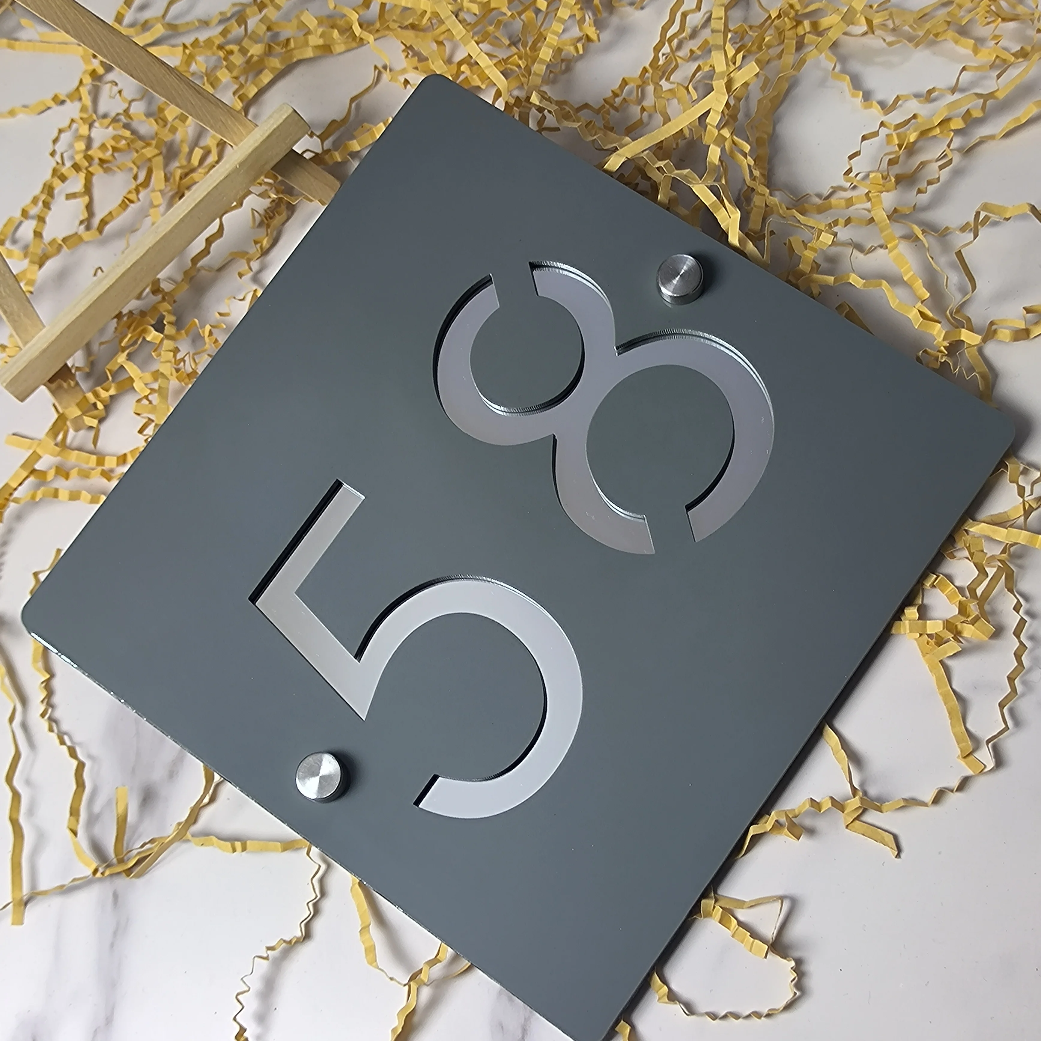 

Персонализированная лазерная резка, акриловый современный шрифт, номер дома, уличный знак, адрес, имя, табличка, 3D дверная табличка, черная, серебряная пластина