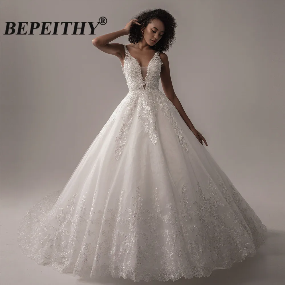 BEPEITHY Deep V Neck Lace Wedding Dress 2022 ForWomen Princess Bridal Court Train Sleeveless Indian Ivory Wedding Bouquet Dress