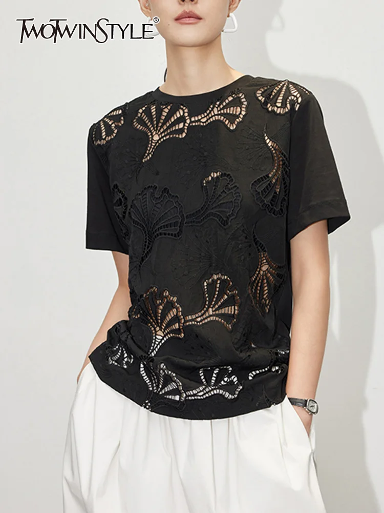 

Женская футболка с вышивкой TWOTWINSTYLE, летняя Однотонная футболка с круглым вырезом и коротким рукавом, 2019