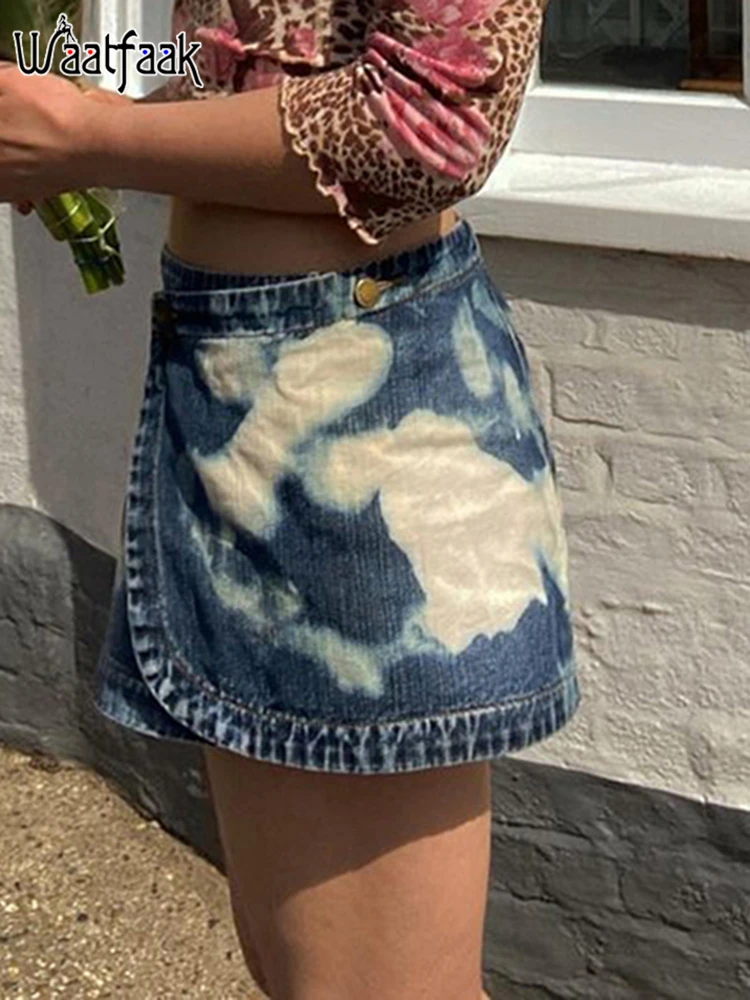 

Женская джинсовая мини-юбка на пуговицах, с заниженной талией