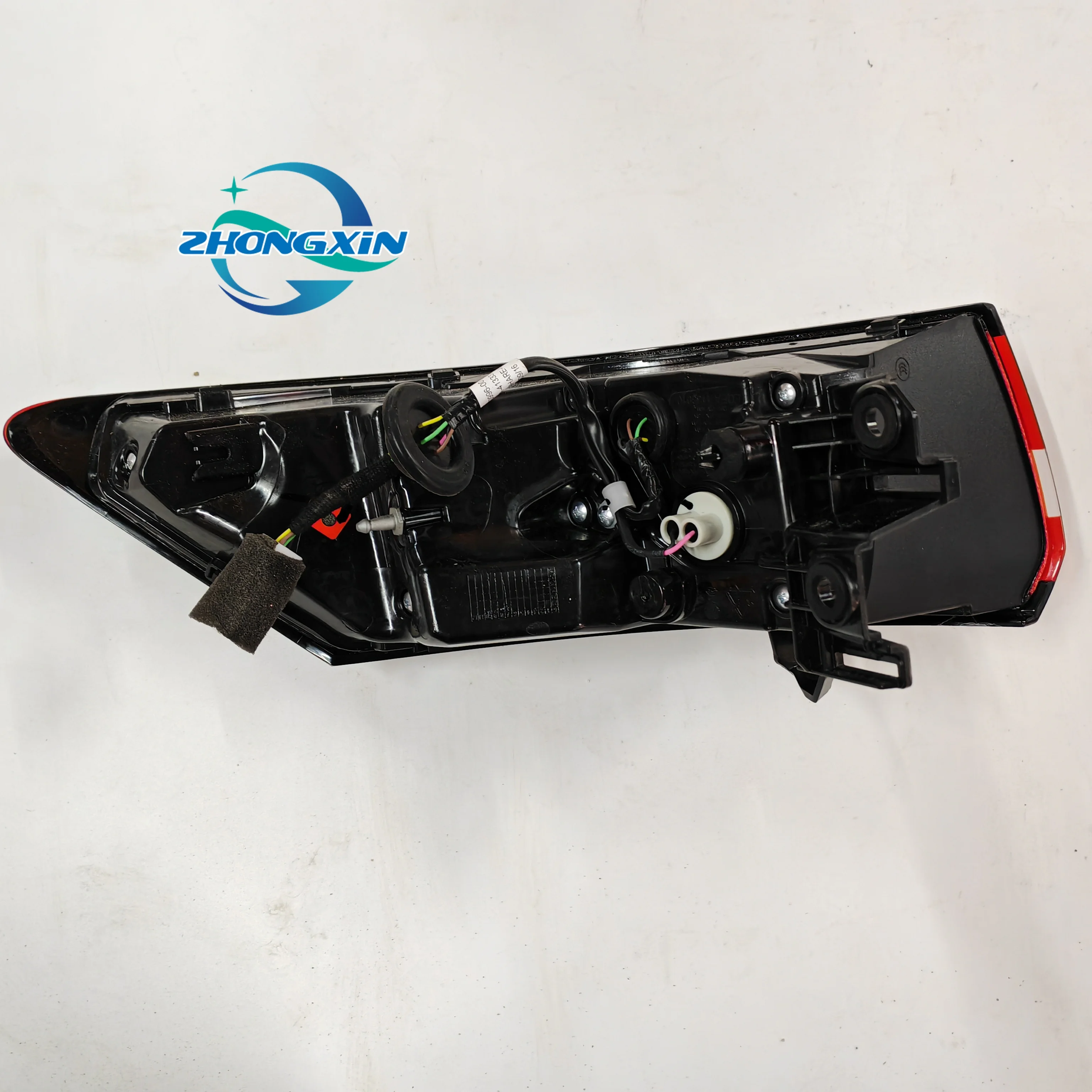 Горячая Распродажа Высококачественная задняя фара Левая Комбинация для