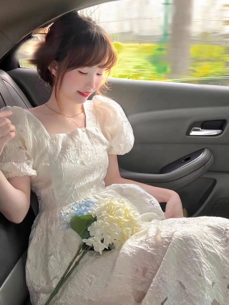 

Женское короткое платье с открытой спиной, элегантное белое жаккардовое платье во французском стиле с бантом и пышными рукавами, корейское модное милое платье, лето 2023