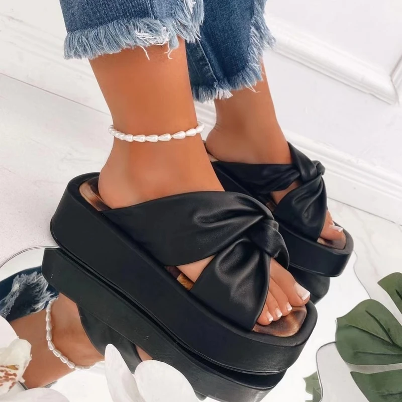 

2022 Summer House Slippers Flat Sandals Women Soft Platform Slippers Slides Women Leather Beach Slipper Ladies Shoes Flip Flops
