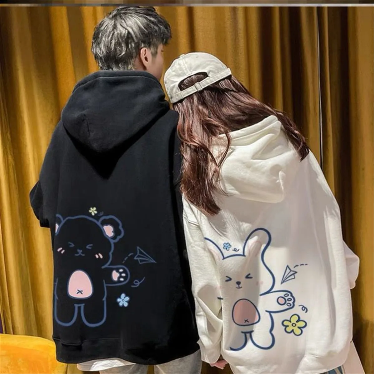 

Толстовка с капюшоном для девочек и мальчиков, Модный свитшот с принтом медведя, корейский стиль, тонкие топы в винтажном стиле, в стиле овер...