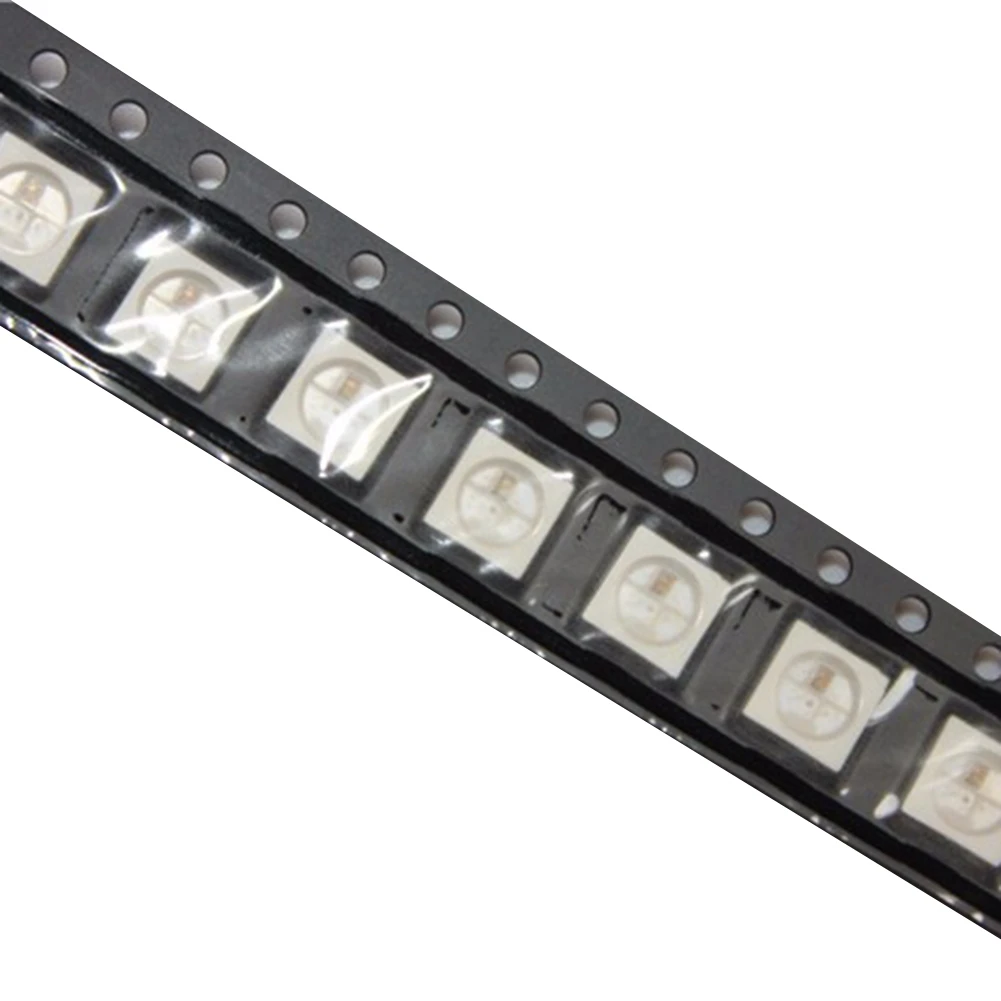 Фото 500 шт. светодиодных чипов WS2812B (4 контакта) 5050 RGB SMD, белая версия WS2812, индивидуально адресуемые цифровые пиксели, DC5V-[Jyqn A78G] №1