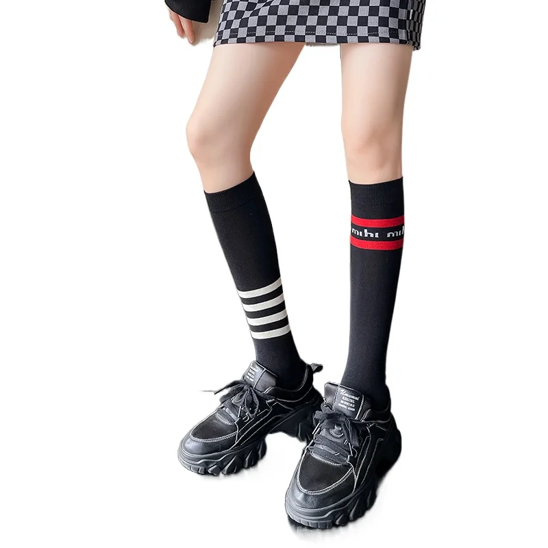 

Boneless seam head asymmetrical AB calf socks fashion trend