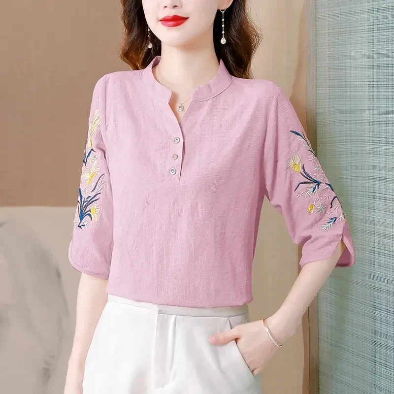 Женская рубашка лето 2025 новая среднего возраста с вышивкой для мам пальто