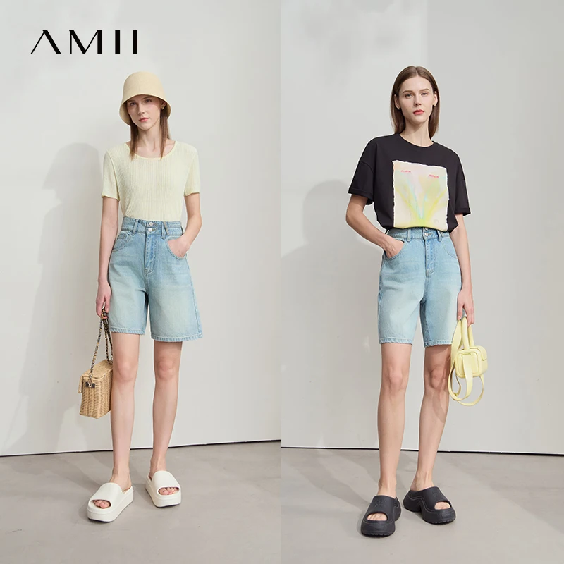 Фото Женские шорты Amii, минималистичные, летние, 2025, в студенческом стиле, с эффектом потертости, выбеленные, светло-голубые, свободные, из хлопкового денима, 12542248 №4
