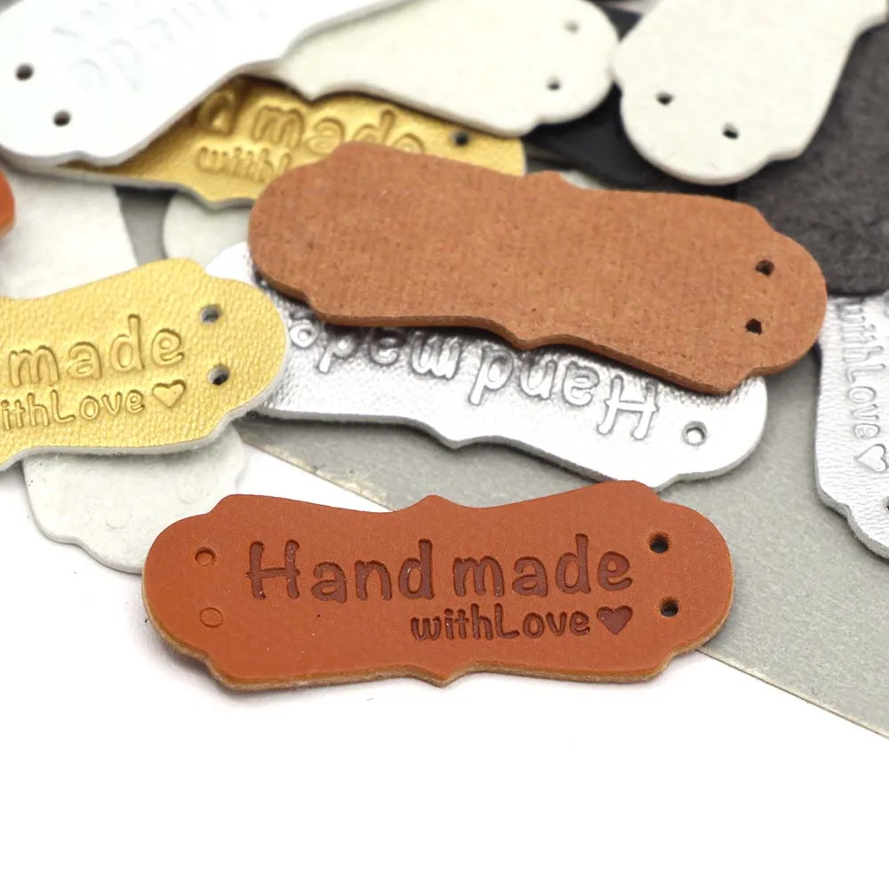 50 штук этикеток "Сделано с любовью" коричневый золотой белый ручной работы кожаные этикетки для одежды, шапок, сумок, швейных принадлежностей 41*16 мм.
