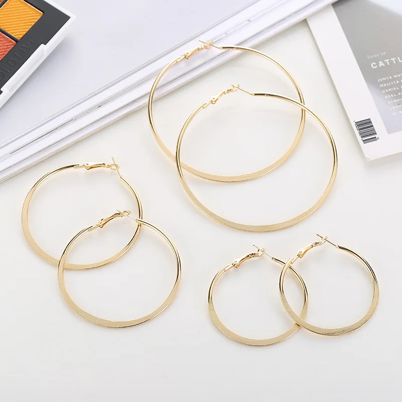 

1 Pair Simple Circle Women Hoop Earrings Exaggerated Hoop Ear Loop Smooth Earring Jewelry