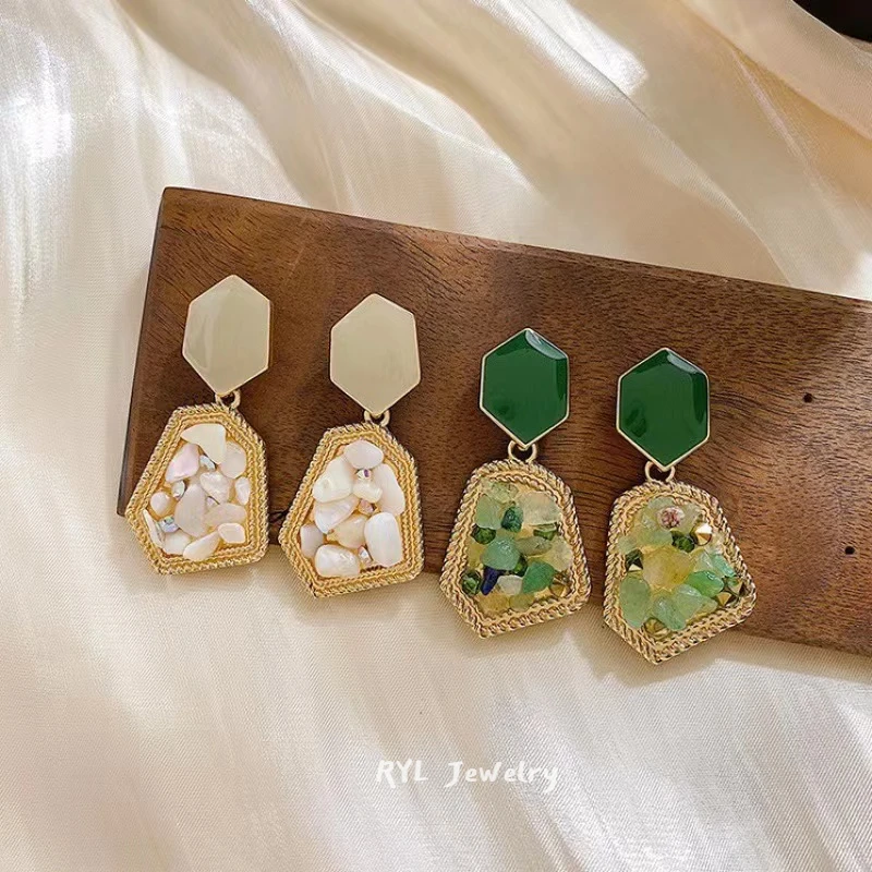 

S925 Silver Needle Earrings Female Vintage Inlaid Green Crushed Stone Earrings Korean Fashion Temperament Earrings