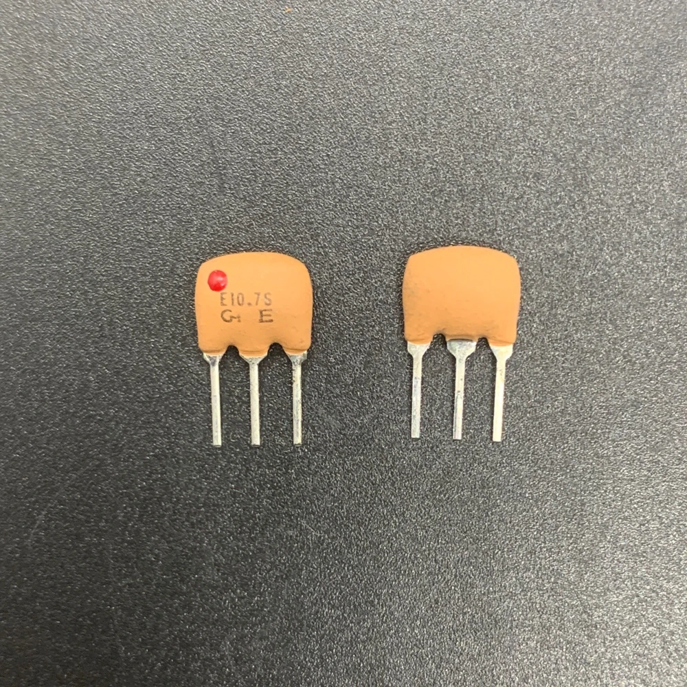 

50PCS/ Murata ceramic crystal filter SFELF10M7GA00-BO SFE10.7MS2-A 10.7M straight plug 3 feet