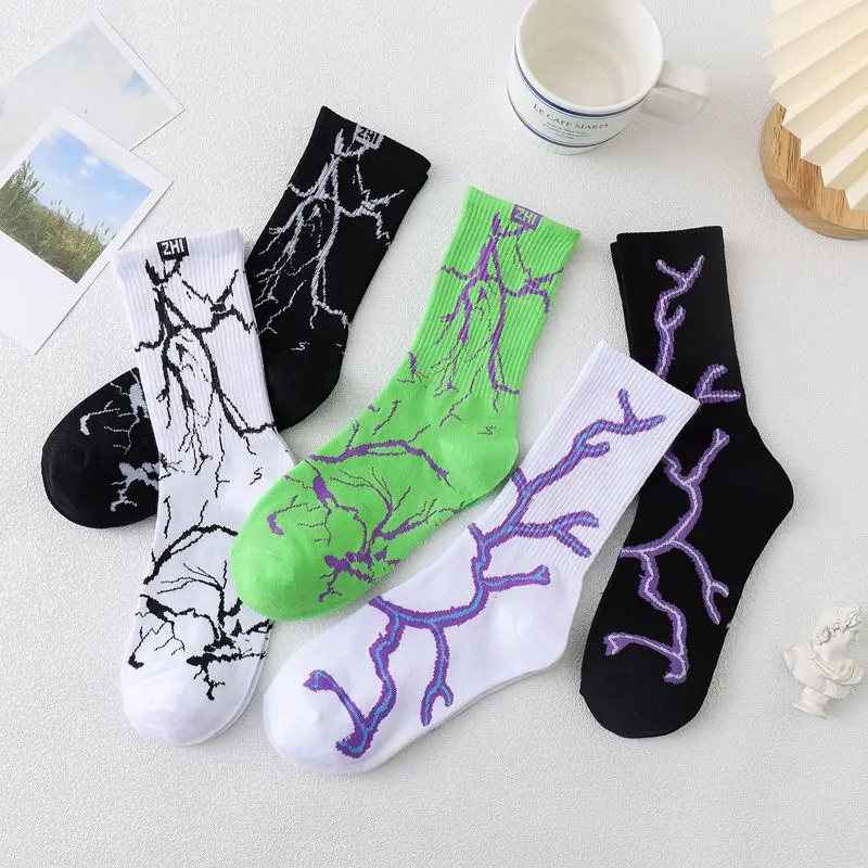 

Cotton Black and Men White Women Happy Skateboard Girls 2022 Fashion Lightning Harajuku Flash Color Casual Socks Socking Hip Hop