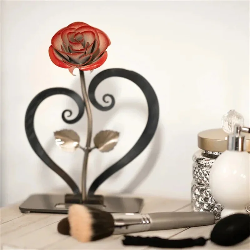 

Metal Rose Sculpture with Heart Shape Stand Desktop Decorative Ornament Valentine's Day Anniversary Wedding Gift Home Decor