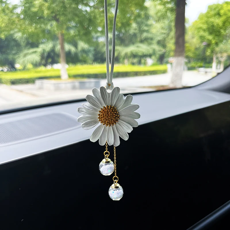 

Auto Rearview Mirror Pendant For Car Decoration Accessories Cute Little Daisy Car Interior Decoration Plaster Fragrance Daisy