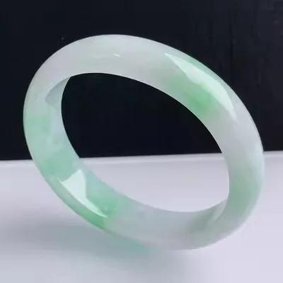 Браслет из нефрита Zheru