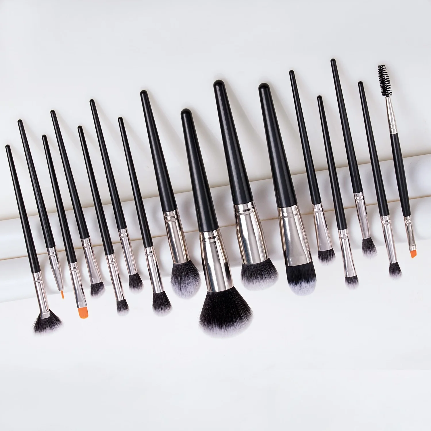 

16pcs Soft Fluffy Maquiagem Makeup Brushes cosmetiquera Powder Eyeshadow Foundation Blush Blending Brush Beauty Make Up Tool B38