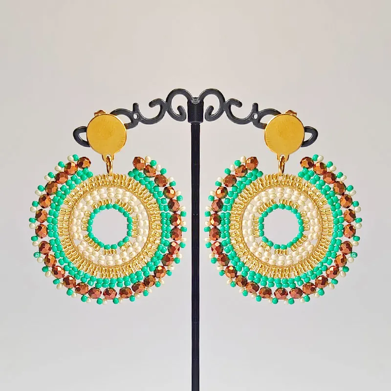 Серьги бусины в виде риса круглой формы с вырезами оригинальные ручные вязаные