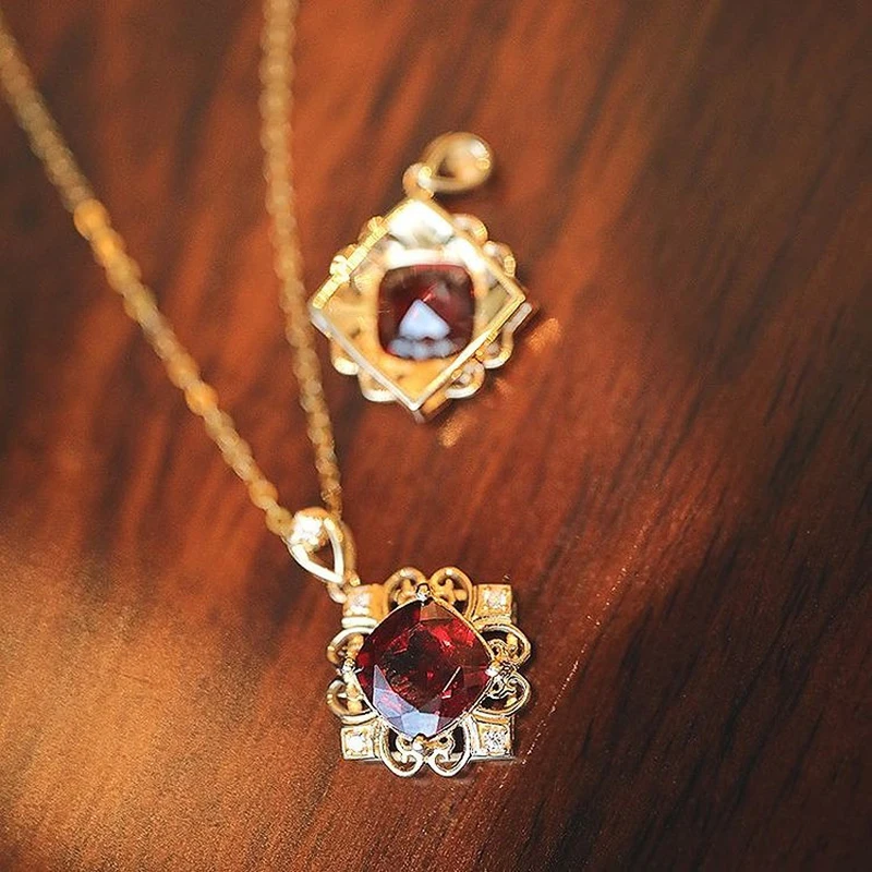 

Vintage Red Necklace Women Gold Color Luxury Lady's Pendant Necklace for Party Anniversary Gift Brilliant CZ New Jewelry