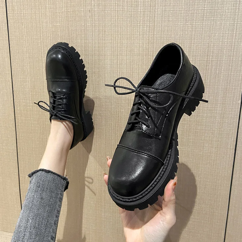 

Туфли женские кожаные на низком каблуке, водонепроницаемые лоферы на платформе, 5 см, с завязкой, черные, 39 40