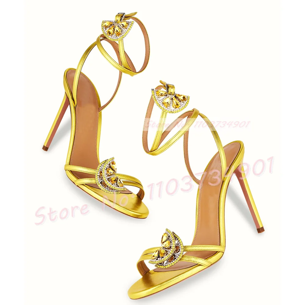 Золотые сандалии с лимонным перекрестным ремешком женские роскошные туфли из